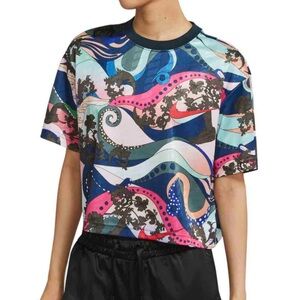 NWT • Nike • Oversized Tee •